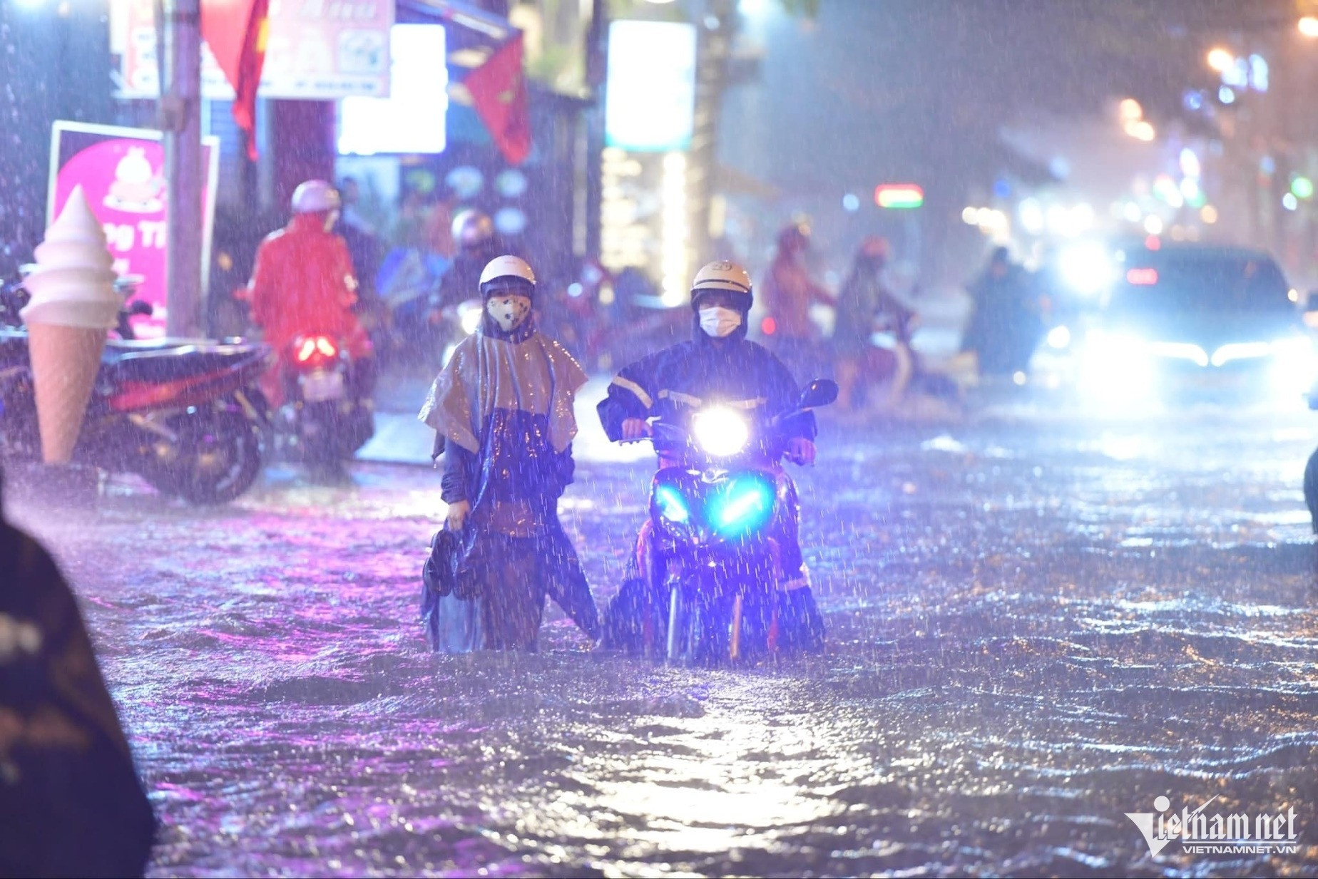 'Miền Nam sắp đón bão' là tin đồn thất thiệt, gây hoang mang